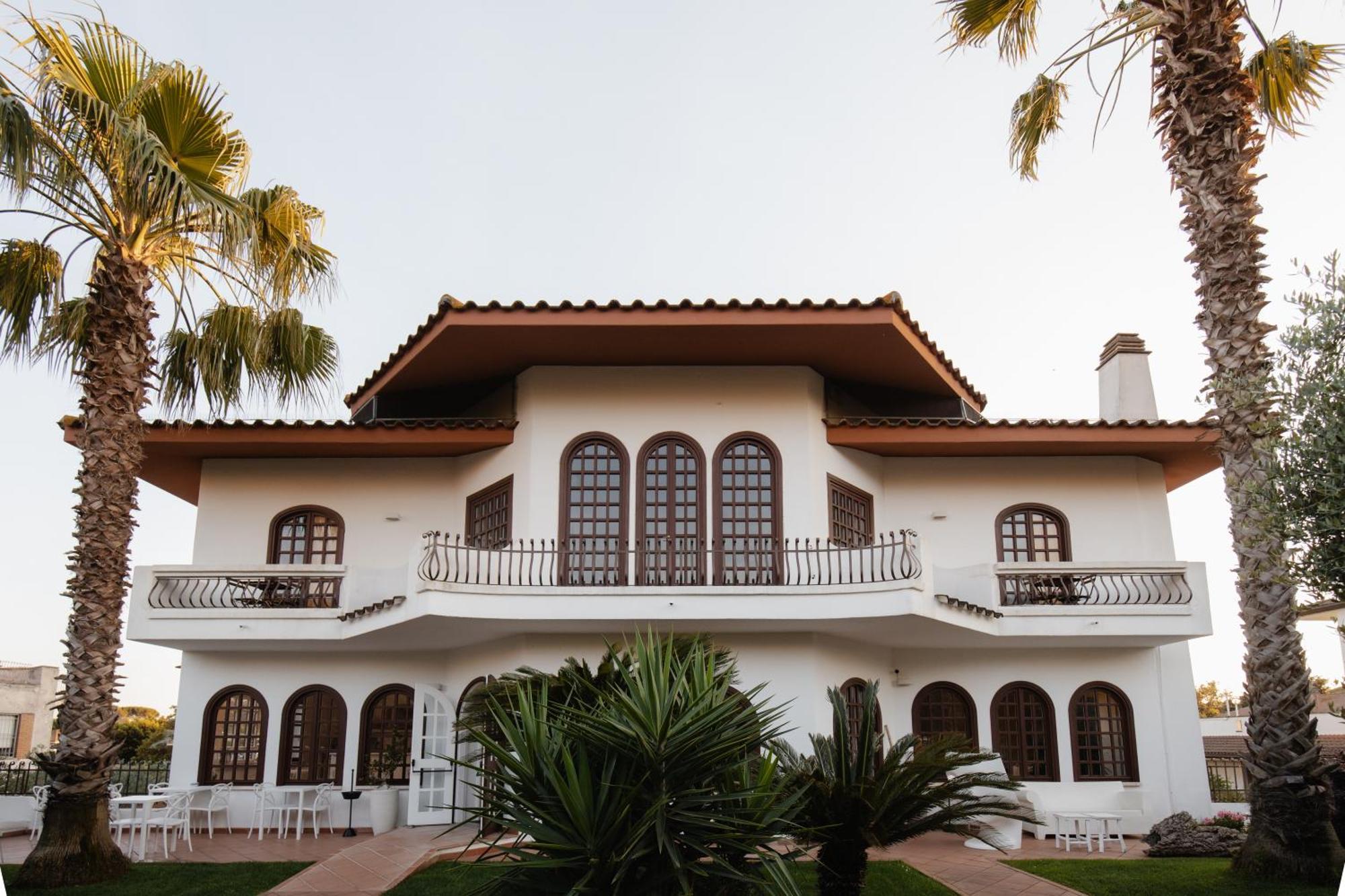 Mami Sabaudia Hotel Exterior photo